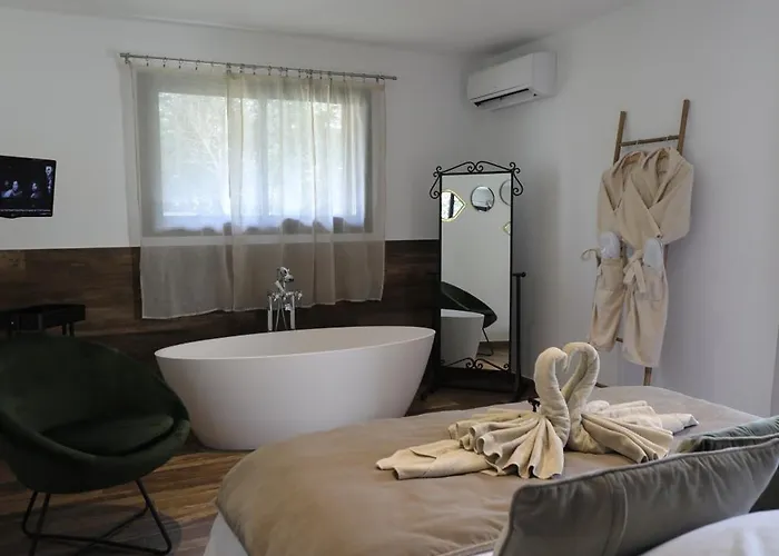 Confidentiel Le Grecale Otel 4*